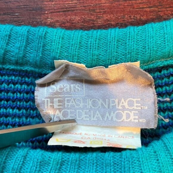 Vintage Sears The Fashion Place Acrylic Snowflake Sweater: Size 36/ Medium - Picture 9 of 10